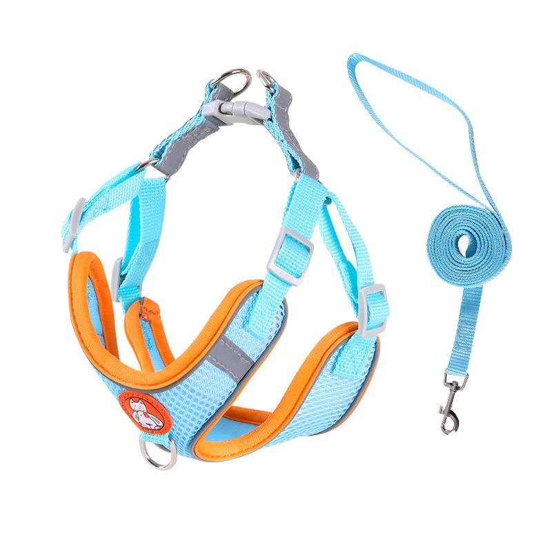The Pet Chest and Back Strap Is Adjustable and Breathable. The Cat Leash Can Be Extended and Retracted When Taking The Dog for A Walk