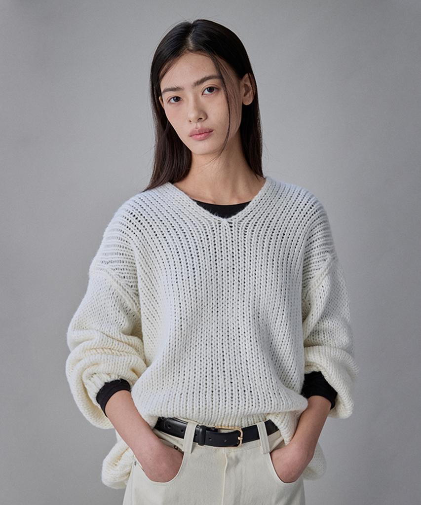 COQUET Coquet Volume V-Neck Knit Sweater Ecru Ivory