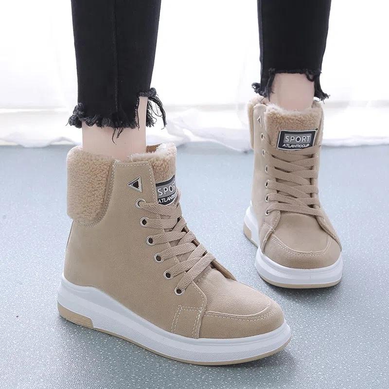 Winter Boots Female Velvet Warm Short Tube Female Boots Korean Version of The Casual Snow Boots Students with A Hundred Cotton Shoes