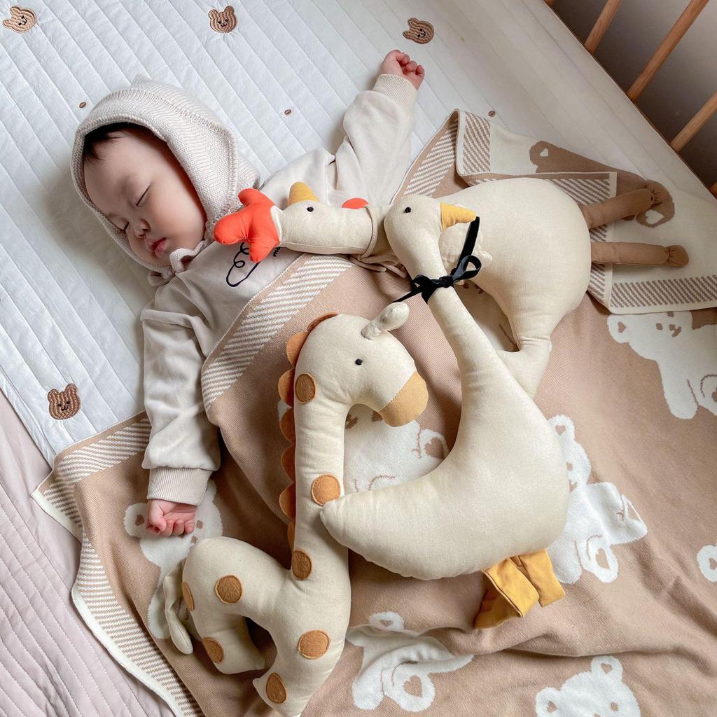 Baby Giraffe Plüschkissen: Beruhigendes Babyspielzeug und Puppe mit weicher Baumwolle