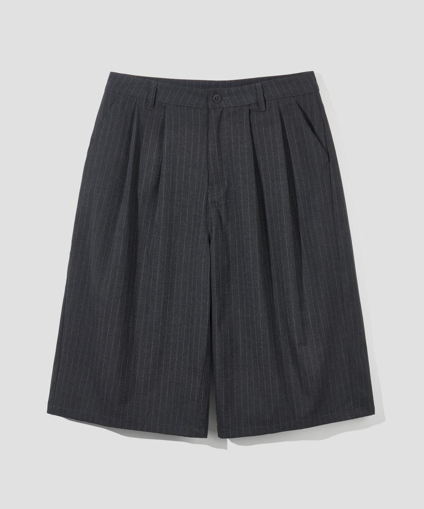 Age O.D. Double-Pleated Bermuda Slacks [Charcoal Stripe]