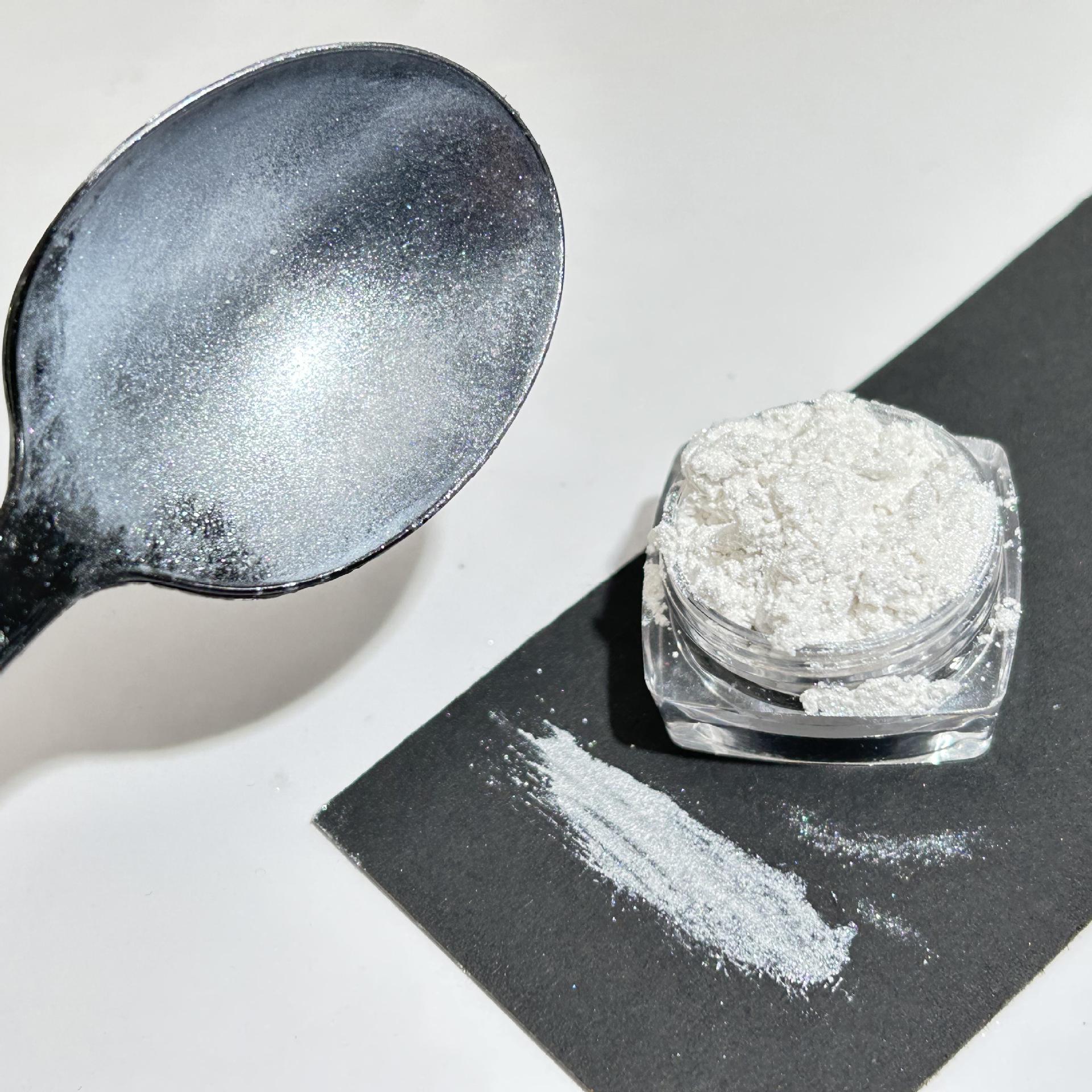 

Aurora Pearl Mica Powder: Seven-Color Synthetic Pigment for Art, Resin, and Nail Art