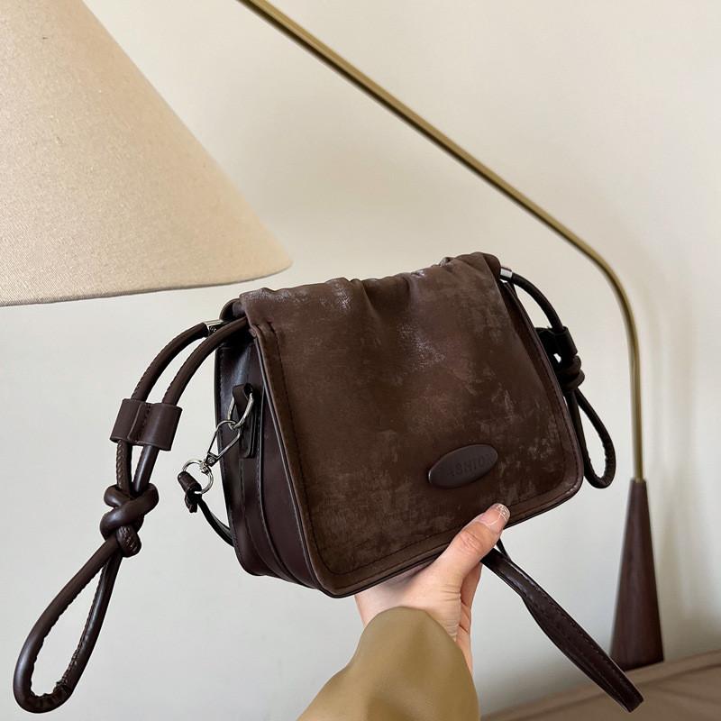 Trendy Fashionable One Shoulder Bag Stylish New Bucket Bag For Women In Chic Colors