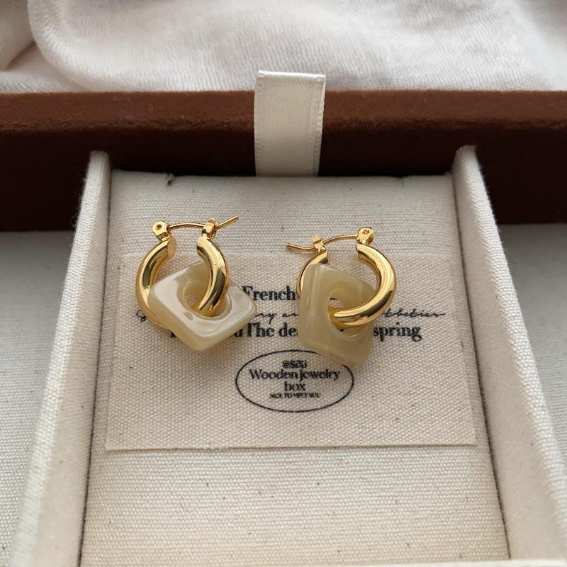Korean Square Resin Stud Earrings Niche Design Classic Personality Elegant Light Luxury Versatile Playful Simple Earrings