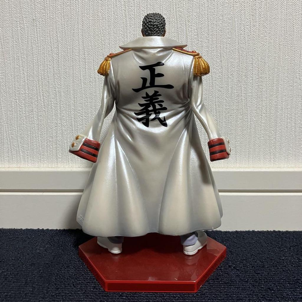 [USED] ONE PIECE Vice Admiral Garp Figure