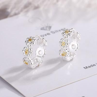 New 925 Sterling Silver Earrings Small Chrysanthemum Earrings Cute Fashion Women Jewelry Gifts Wedding Gifts