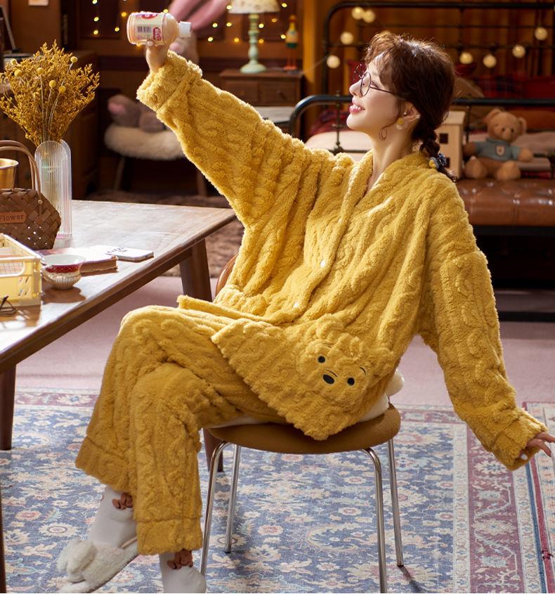 

Женские фланелевые пижамы Коралловый бархат Утепленная бархатная пижама для сохранения тепла С длинными рукавами Домашний костюм больших размеров с v-образным вырезом Сплошной цвет Осень и зима XXL жёлтый