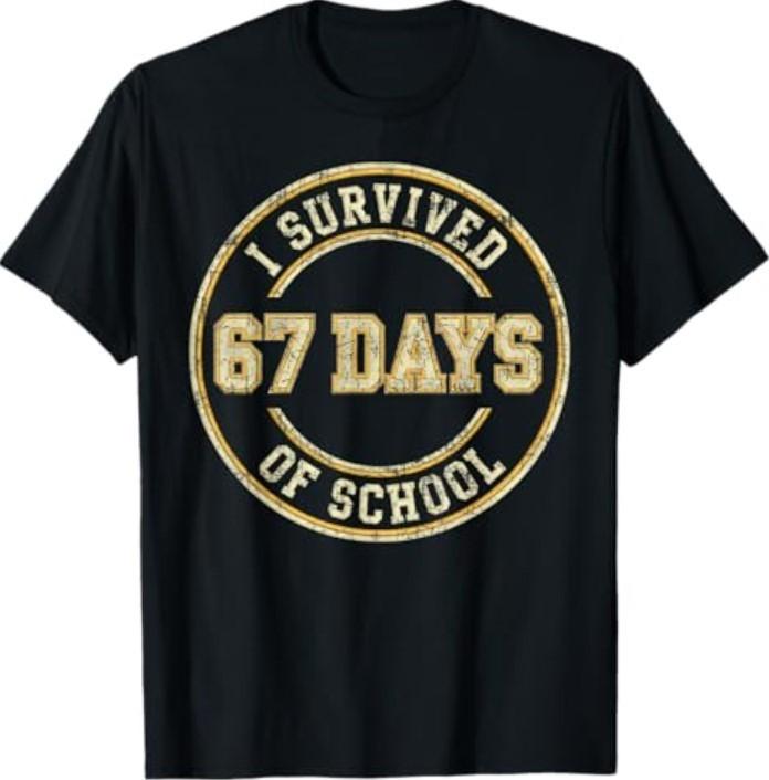

Vintage I Survived 67 Days of School Teachers Students T-Shirt Unisex T-Shirt M