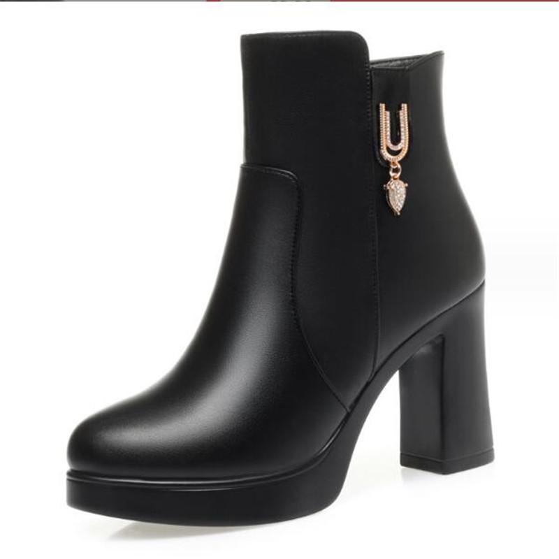 2025 Nové kotníkové boty Dámské Kvalitní Platforma Plyšové Teplé Boty Dámská Móda Krátká Bota Černé Robustní Vysoký Podpatek Dámské Boty Velikost41