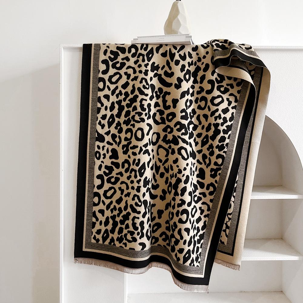 Leopard Print Jacquard Imitation Cashmere Scarf Women'S Short Fringed High-End Shawl