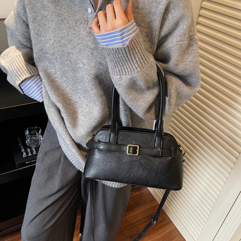 Premium Niche Bag Women's Autumn and Winter 2025 New Casual Shoulder Messenger Bag Popular Retro Portable Pillow Bag