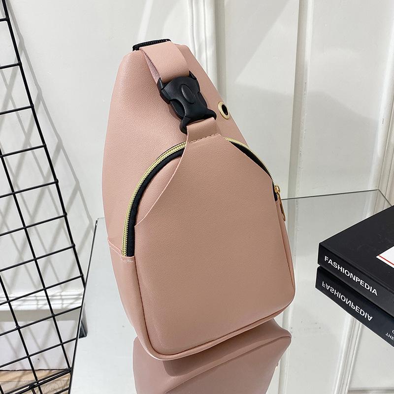 Guangzhou women's bag summer and autumn printed letter geometric square breast bag portable oblique span large capacity simple mobile phone bag