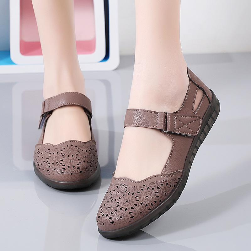 

Новые летние туфли для мам, удобные, с мягкой подошвой, дышащие сандалии с полыми отверстиями, плоские, удобные, женская обувь для пожилых 40