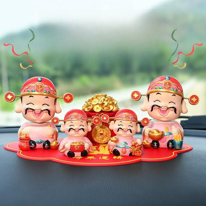 Feng Shui Resin Fortune God Car Ornament With Moving Head For Prosperity And Celebration