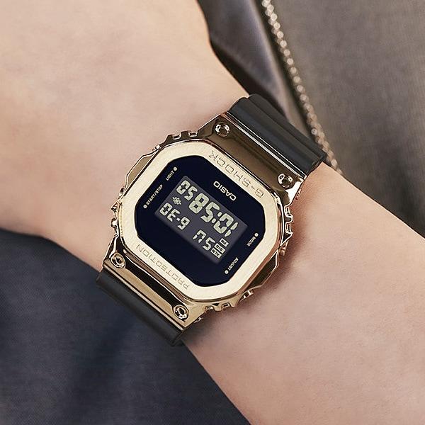 CASIO G SHOCK GM 5600G 9JF G SHOCK G SHOCK цвета черного золота