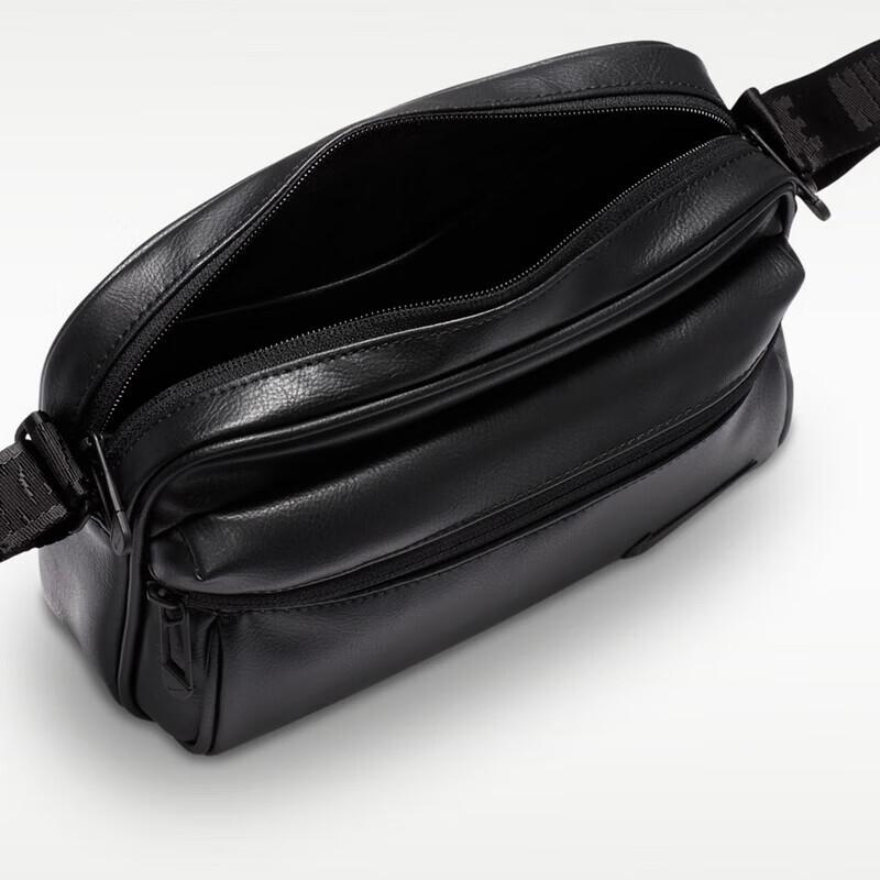 Nike Men's Small Shoulder Bag