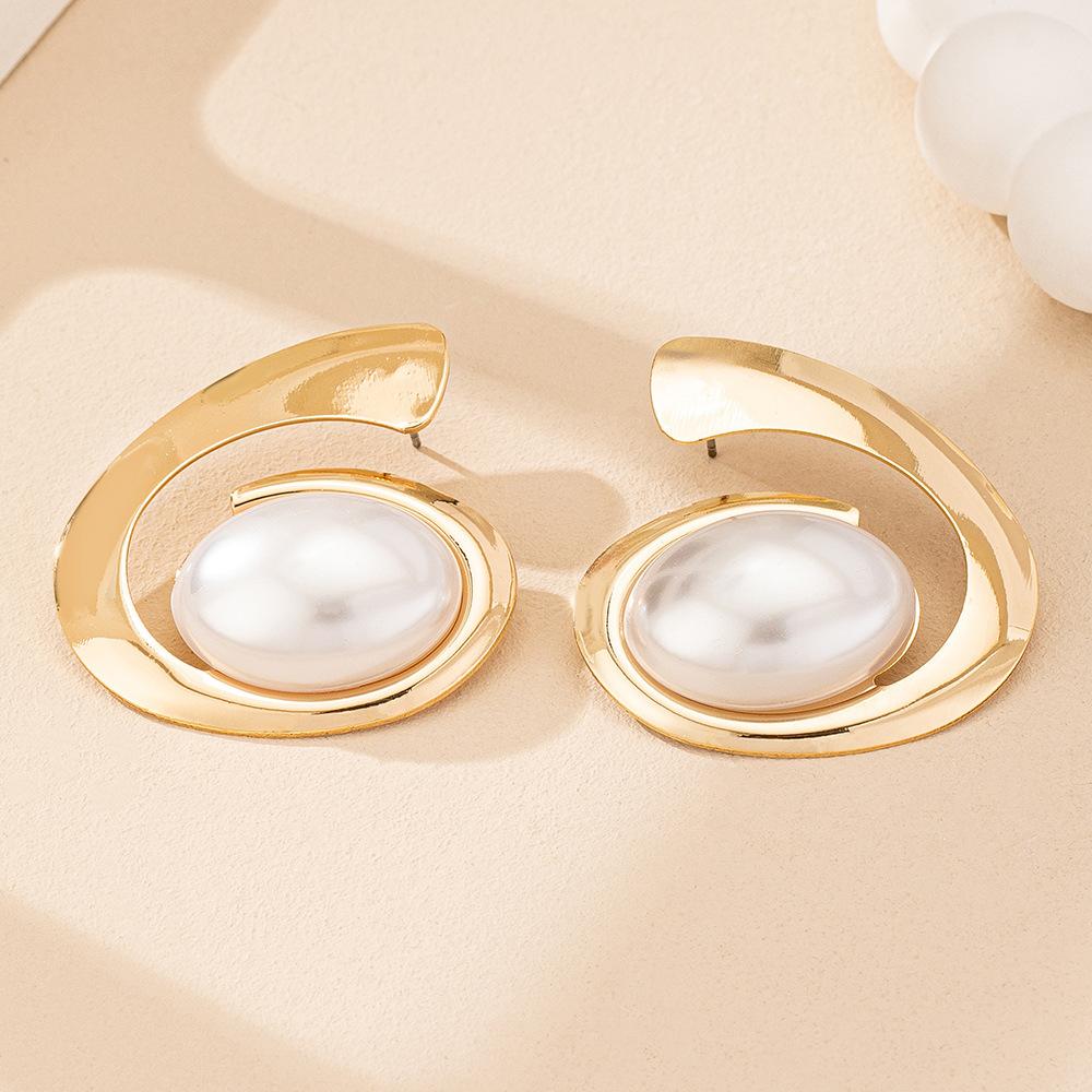 Geometric C-inlaid Turquoise Pearl Stud Earrings Retro Elegance Temperament Earrings