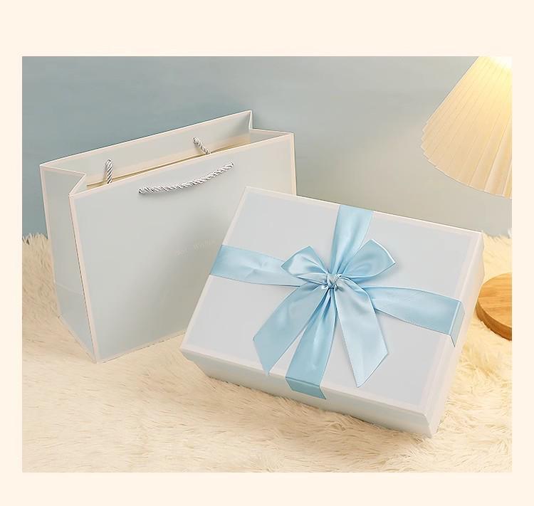 Winter Scarf Gift Box for Girls & Best Friends - Christmas & Birthday Souvenir