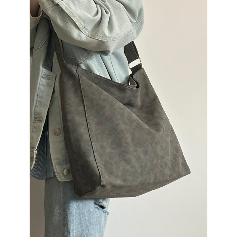 Lazy wind large-capacity bag female new student class commuting tote bag shoulder messenger bag