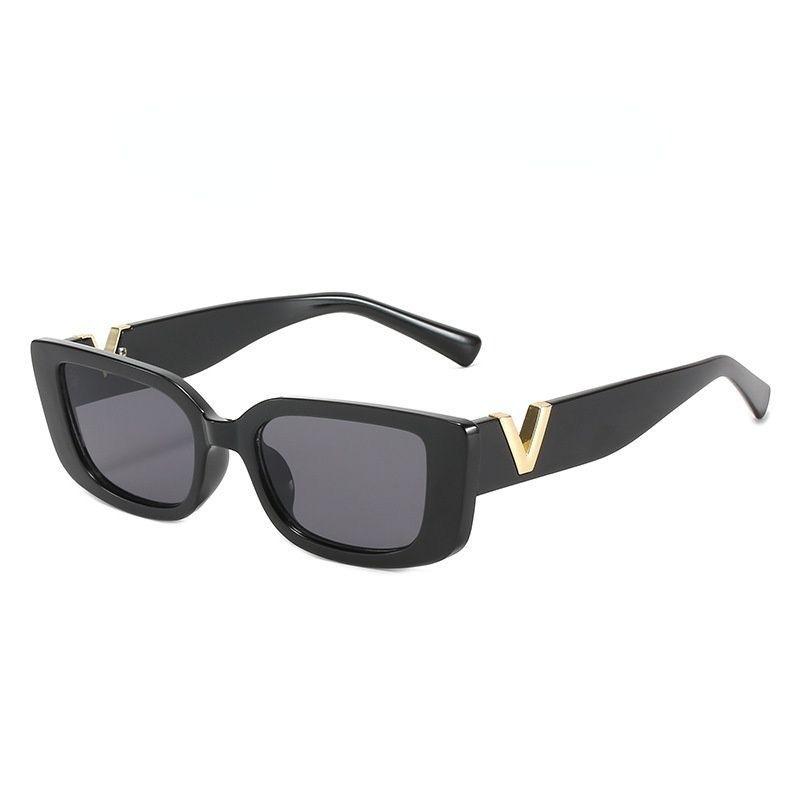 

Trendy V-Shaped Temple Sunglasses, Fashionable And Simple Square Hip-Hop Glasses, Street Photography, Sunscreen Wind