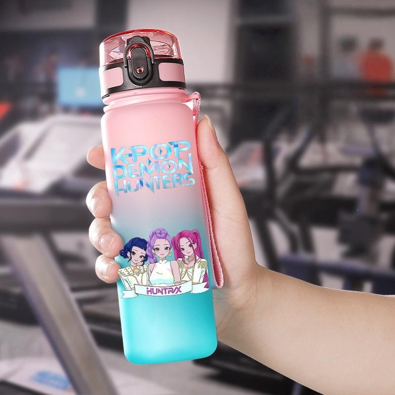Cartoon Christmas K-Pop Demon Hunters Printed 550Ml Water Bottle Large Capacity Drinking Cup Portable Outdoor Sports Water Cup Children Kid Gift