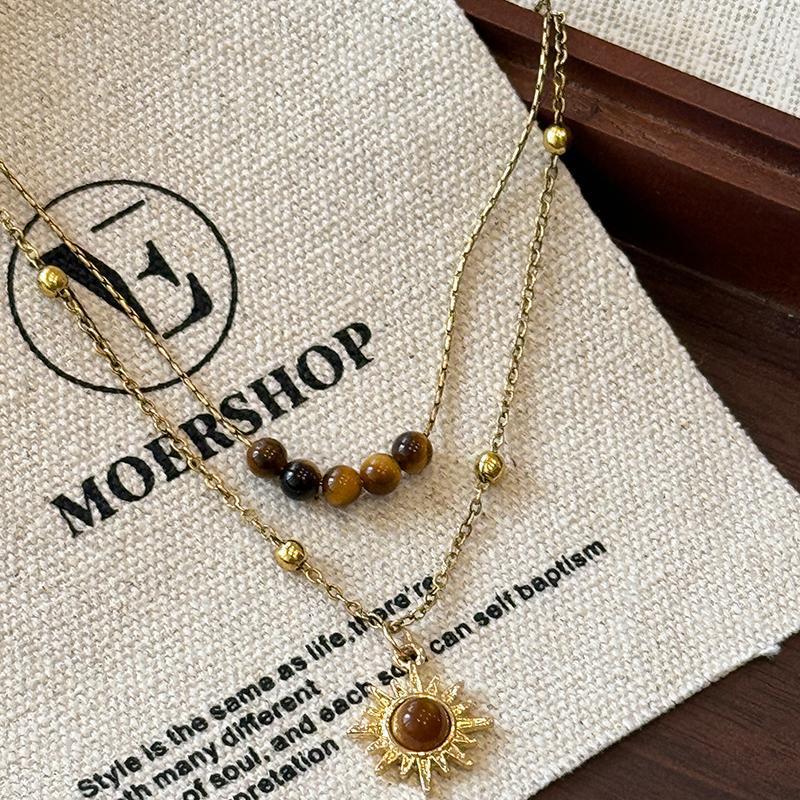 Women's Leather Tiger Eye Layered Necklace - Retro Double-Layer Choker Accessory with High-End Luxury Clavicle Chain.
