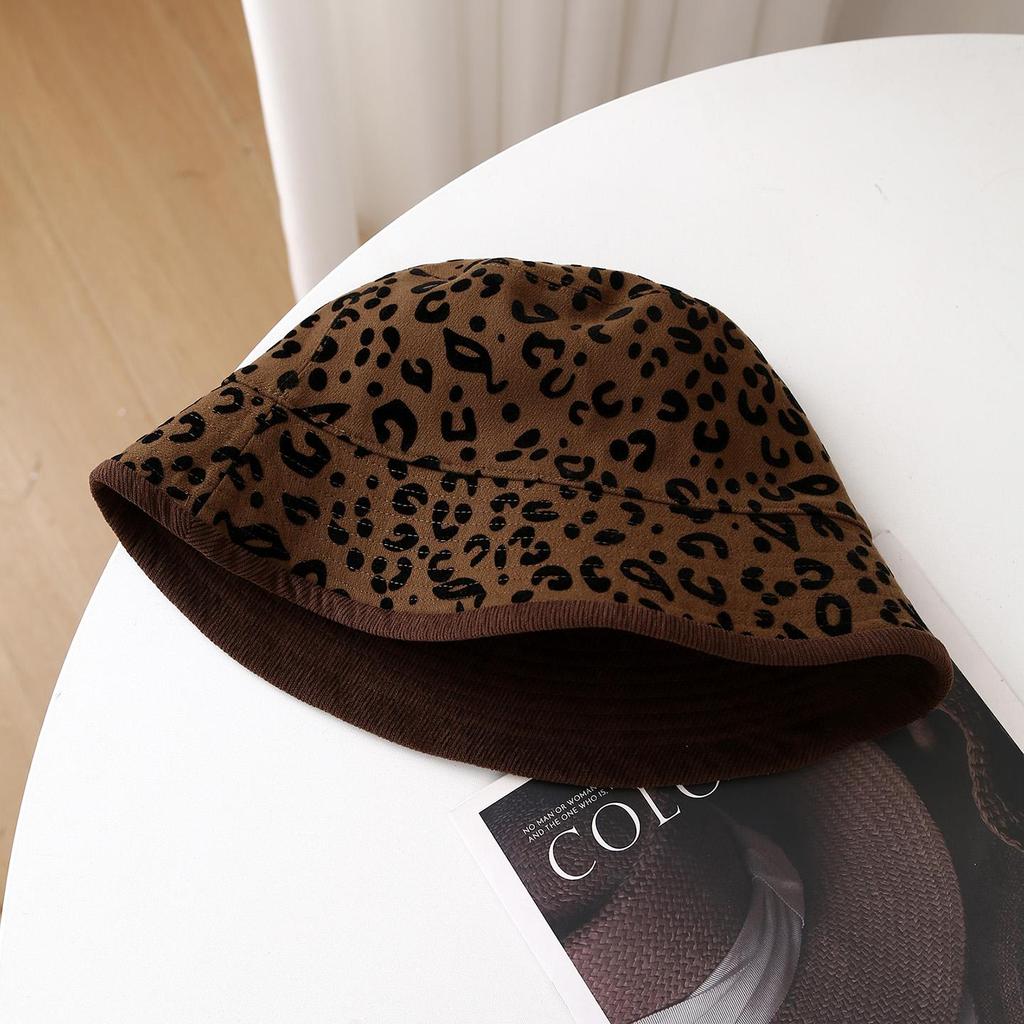 Womens Leopard Print Winter Hats For Women Fisherman Retro Warm Beanie Cap , Fashion Headwear For Cold Season, Unisex Vintage