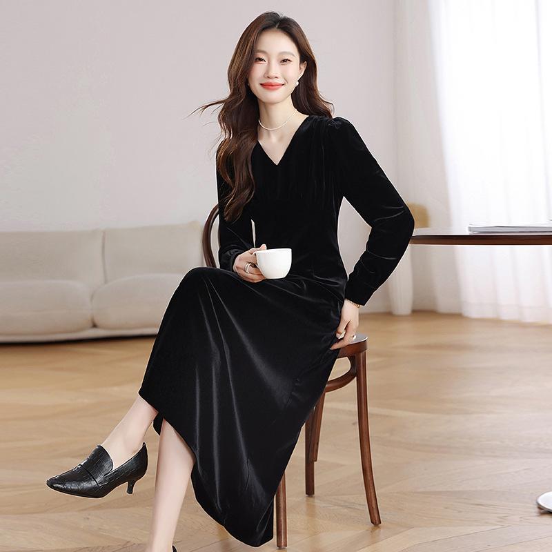 Genuine Velvet V-Neck Slim Long Dress for Women - French Chic Style