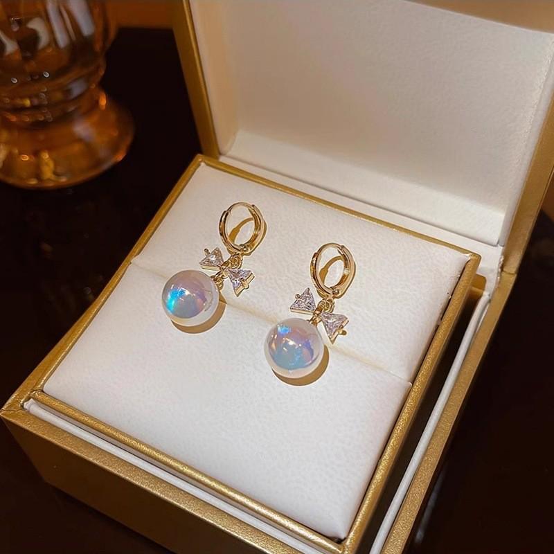 Korean Style S925 Silver Pearl Stud Earrings for Women - Simple, Elegant, and High-End