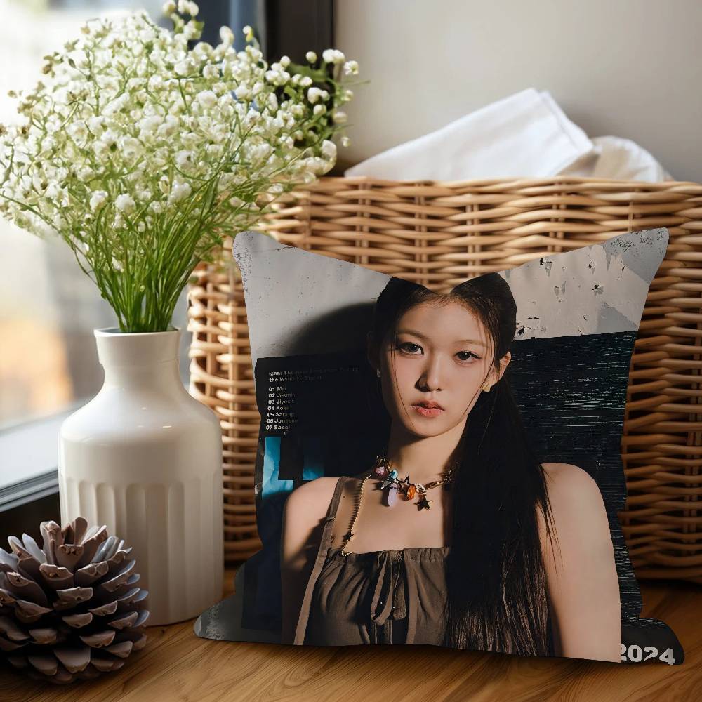 

Singer Y-Yoon-Jiyoon Cushion Cover Pillow Cover Decor Pillowcase Printed Cushion Case For Couch 16x16Inch