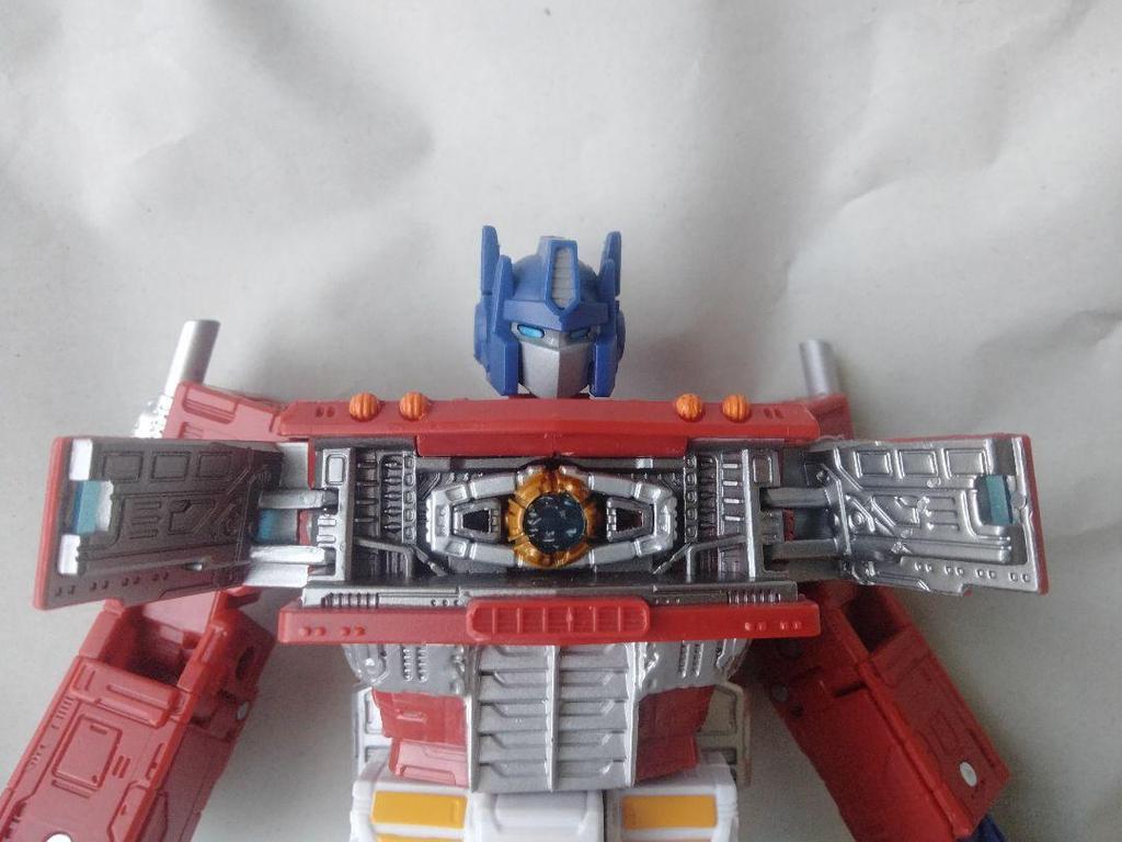 [USED] Transformers Optimus Prime Single Autobot Headquarters Edition