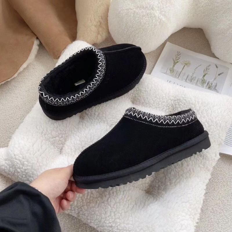 Anti-Slip Tazz Thick Bottom Mini Snow Boots Women's Winter Fleece Lined Warm Fur Slippers Toe Covering Slippers Cotton Shoes