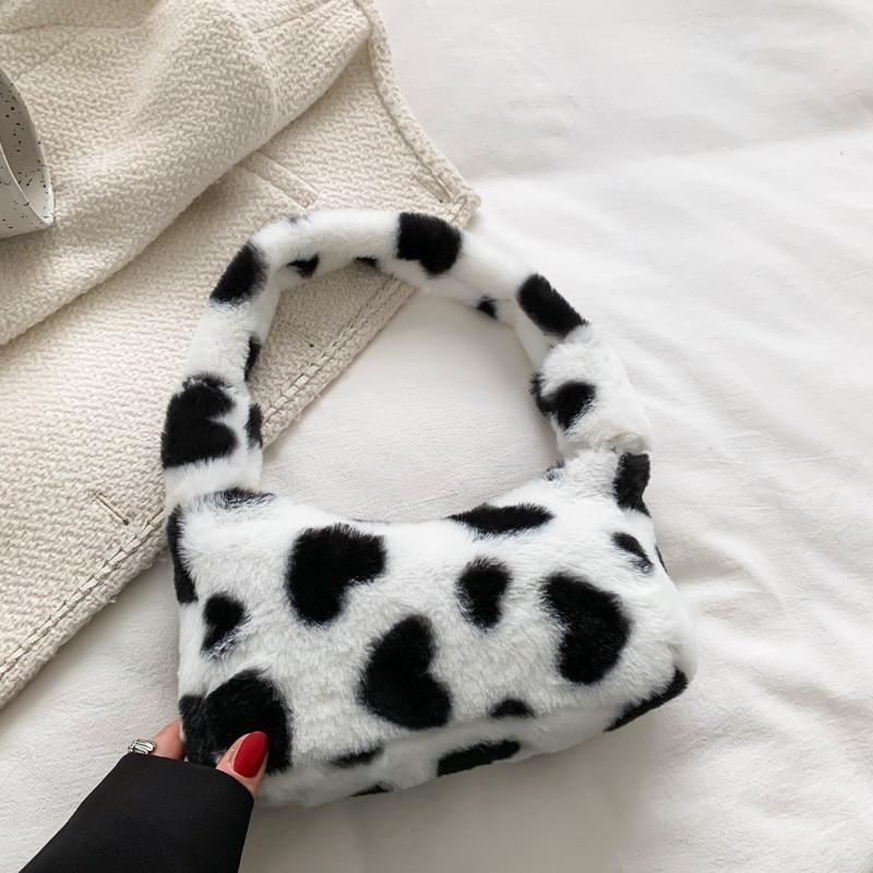 Chic 2023 Spring Plush Handbag For Women Fashionable Heart Design Casual Shoulder Bag