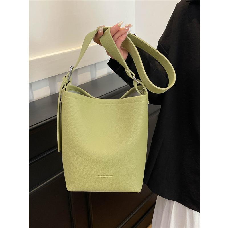 

Сумки Женские из искусственной мягкой кожи портативные маленькие сумки Новые модные повседневные сумки-ведра Универсальные сумки через плечо зелёный