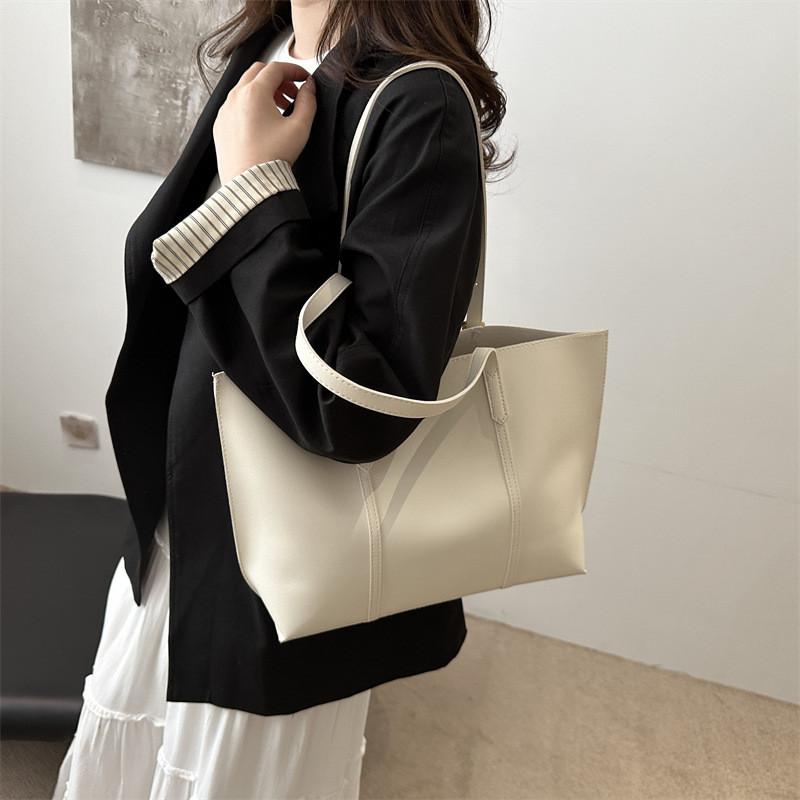 Chic Minimalist Pu Tote Bag For Women With Soft Texture And Spacious Design
