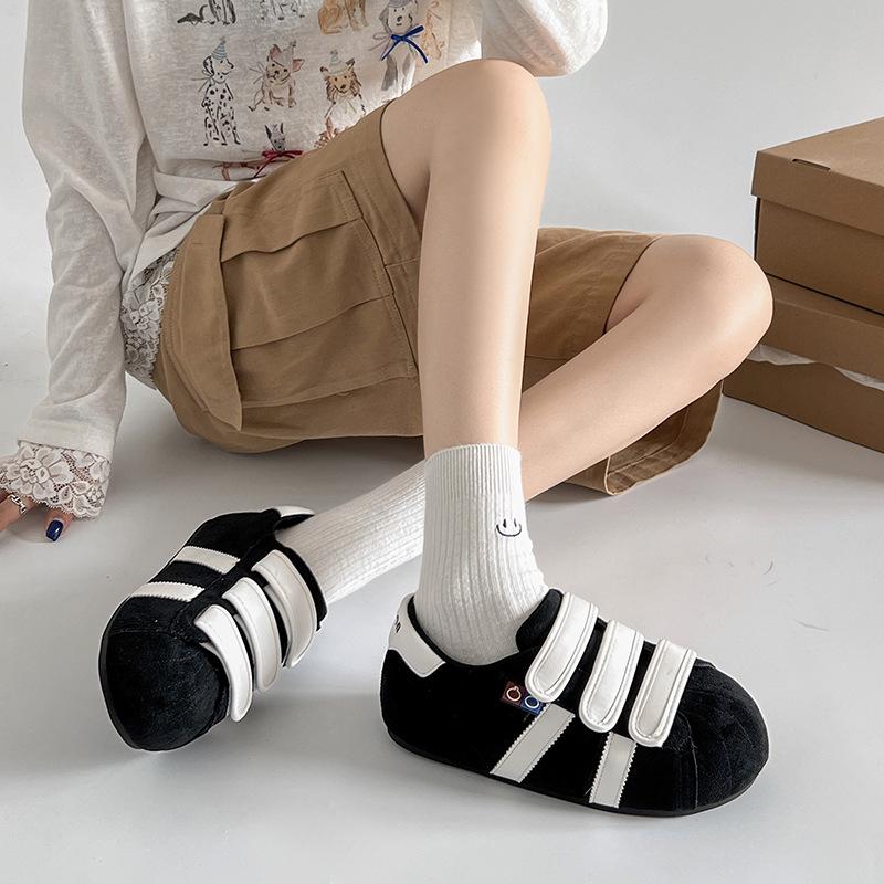 Fashion trend red retro inner height-increasing flat-soled Forrest Gump training shoes women's summer 2025 new soft-soled casual board shoes