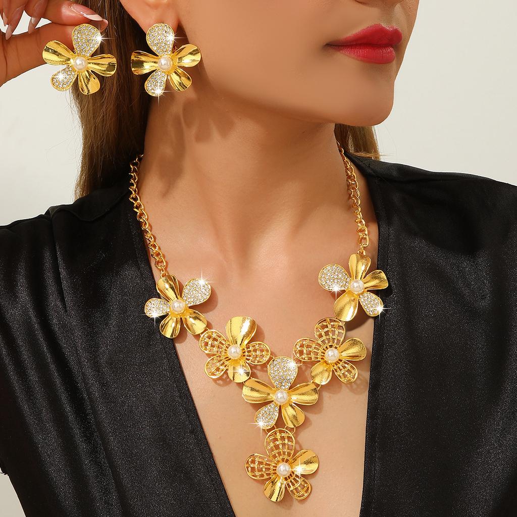 Exaggerated Design Floral Necklace Earring for Women Weddings Dinners Party Accessory
