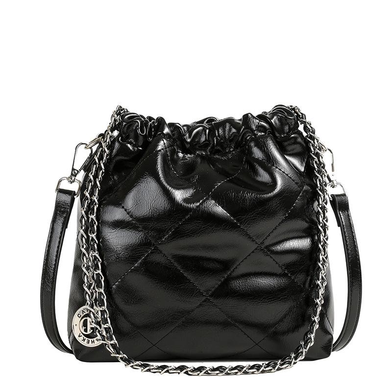 Populární kabelka bucket dámská nová letní všestranná výklenková diamantová řetízková taška přes rameno messenger