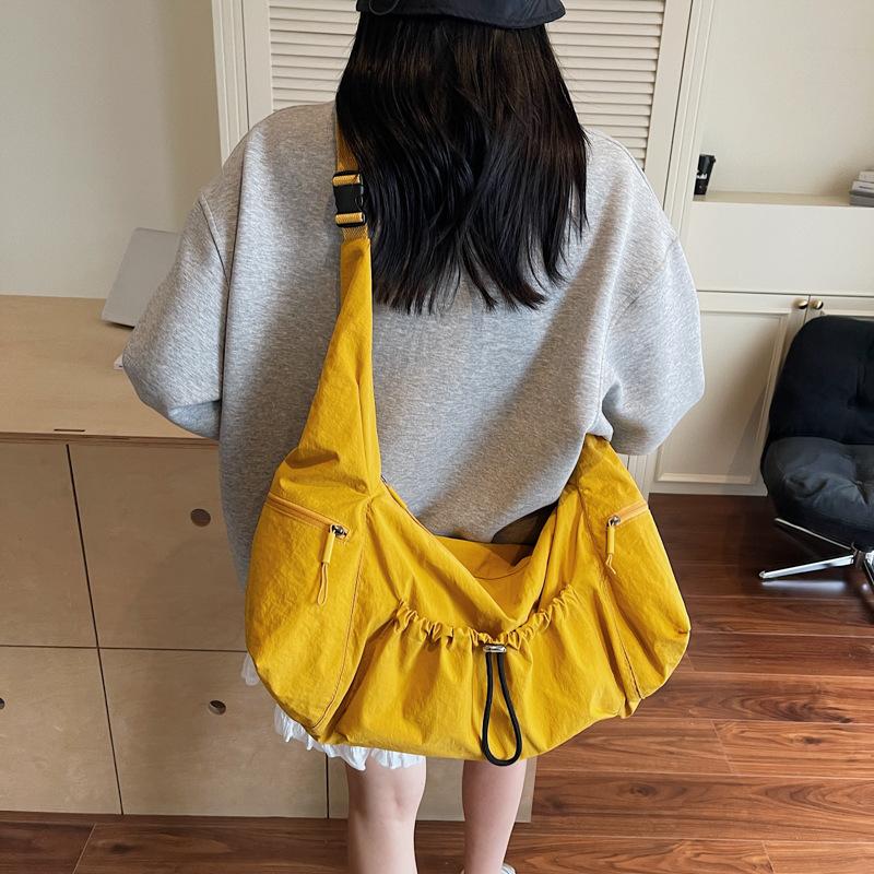 Stylish and Niche Design, Large-capacity Single-shoulder Bag, Fashionable and Casual Women's Crossbody Tote Bag
