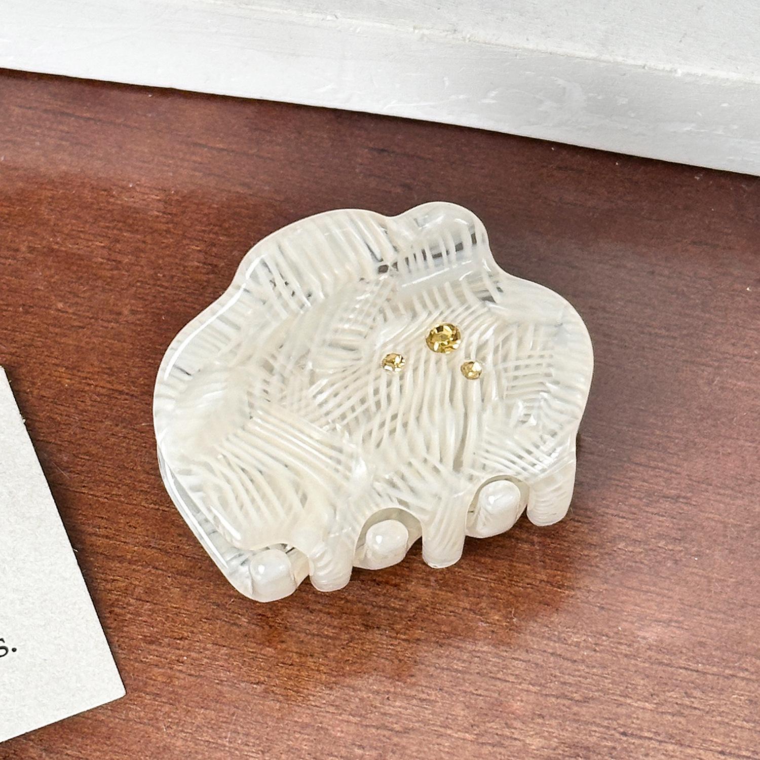 

1pc Cute small cloud hair clip with high-end feel, diamond studded vinegar grip clip, bangs clip, candy colored hair clip