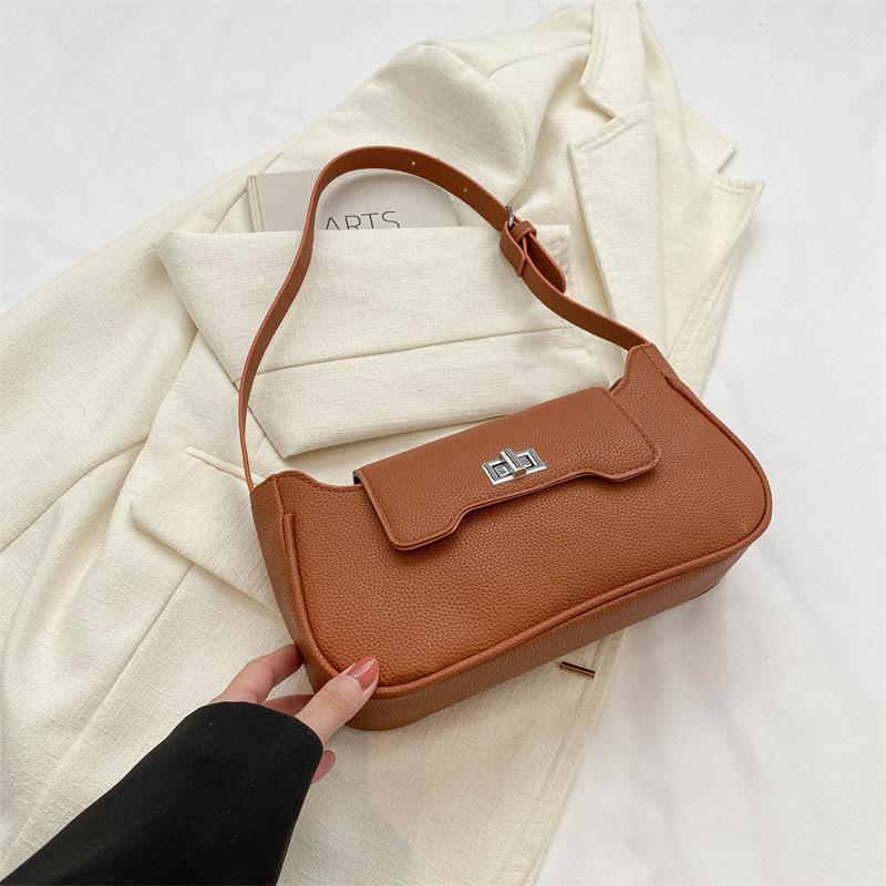 Niche Design Small Square Bag Winter New Bag Women's Fashionable Personalized Shoulder Bag Casual Commuter Underarm Bag