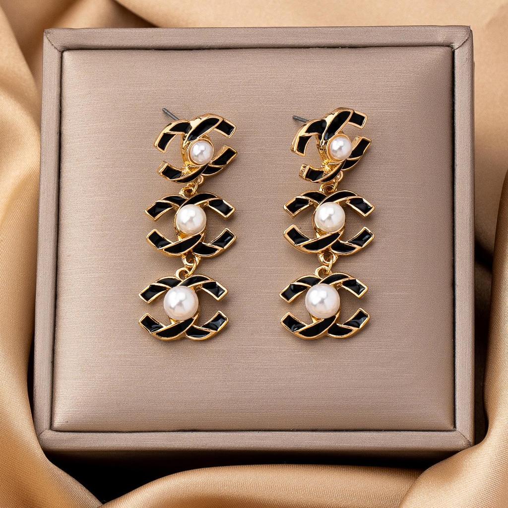 Daisy Jewelry: Imitation Pearl & Rhinestone CC Pendant Earrings for Women's Daily Wear