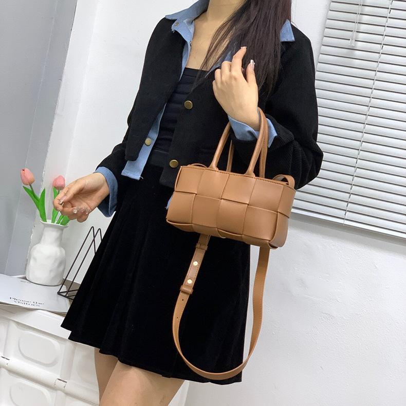2024 Early spring new leather woven vegetable basket bag women's hand shoulder messenger bag small mini versatile