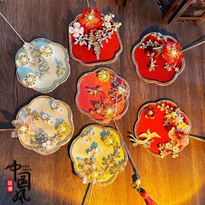 Chinese Style Mini Chinese Fan with Pendant Tassels Bridal Group Fan Vintage Handheld Chinese Silk Fan Chinese Wedding