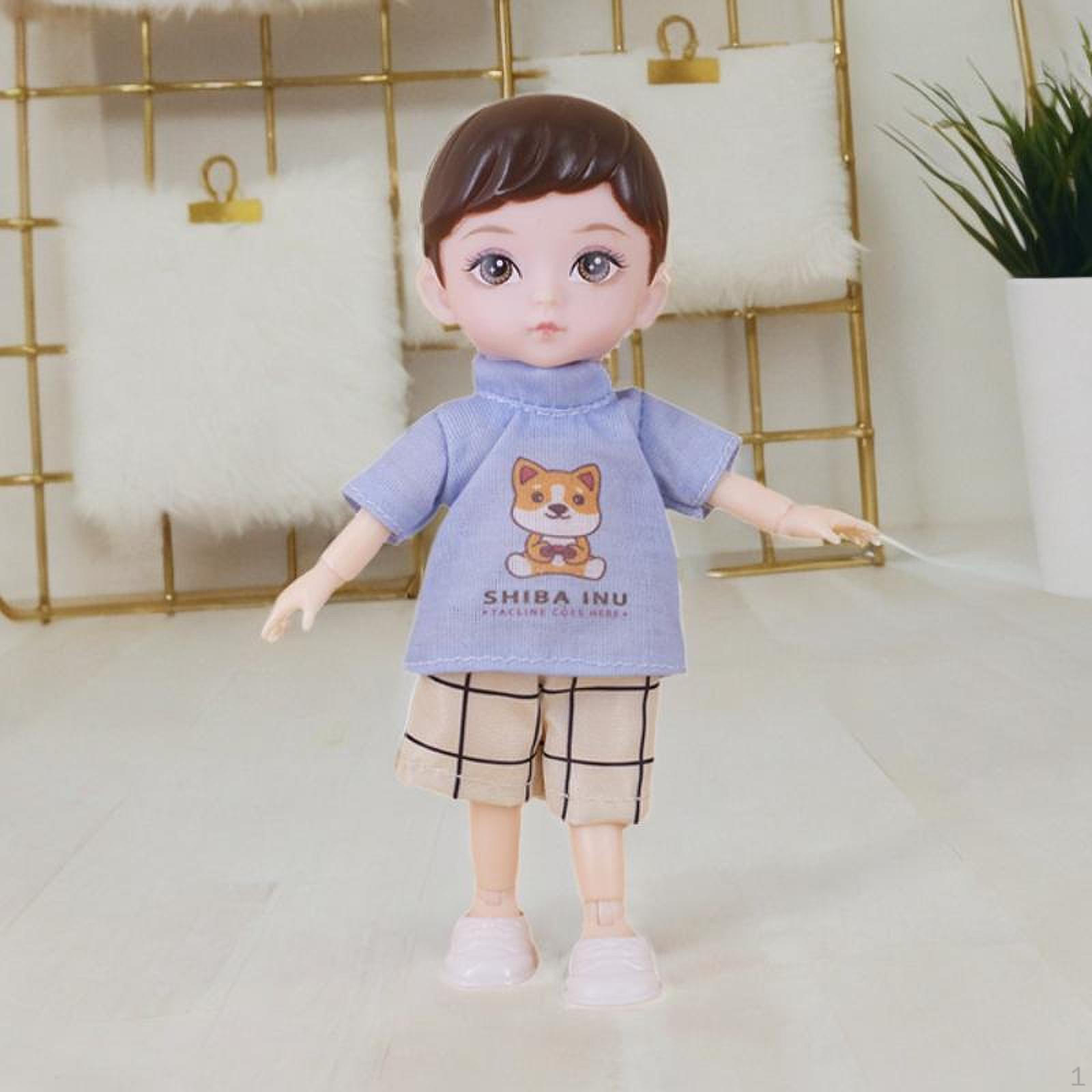 

Шарнирная кукла-мужчина с короткими светлыми волосами и голубыми глазами violet