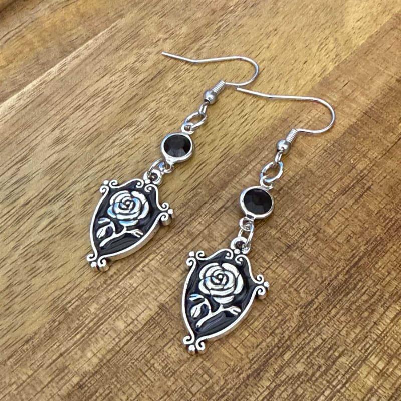 Gothic-punk Black Rose Flower Shield Long Pendant Dangle Earrings for Women Retro Charm Halloween Party Jewelry Accessories Gift