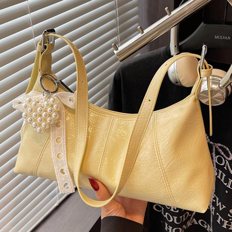Korean Version of Fashionable and Foreign Style Commuter Armpit Bag Women's 2025 Summer New Casual Simple and Gentle Wind Shoulder Messenger Bag