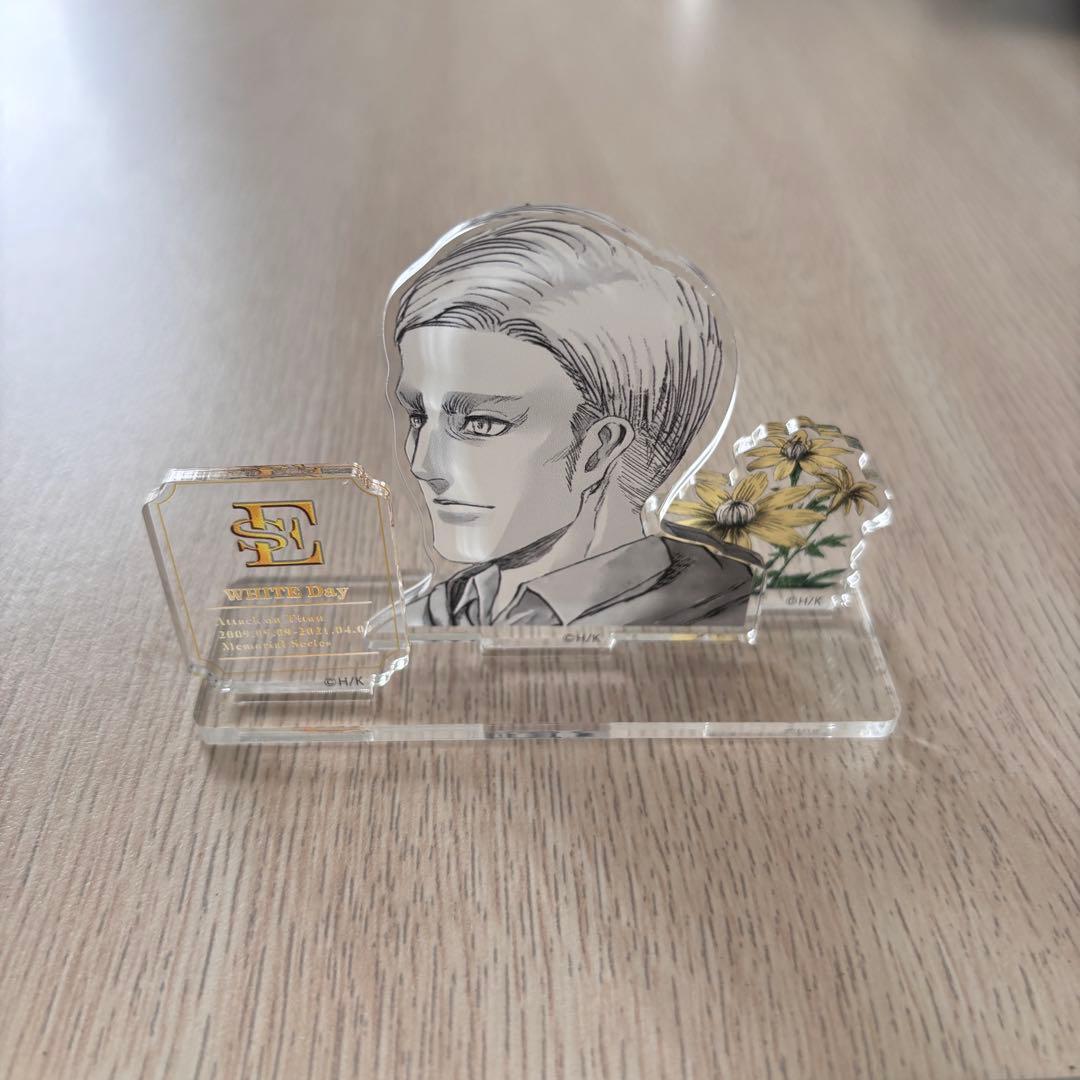 Used Attack on Titan Erwin acrylic stand
