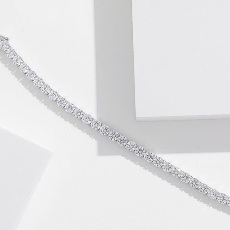 Brillantes Tennisarmband mit Diamantimitat 1