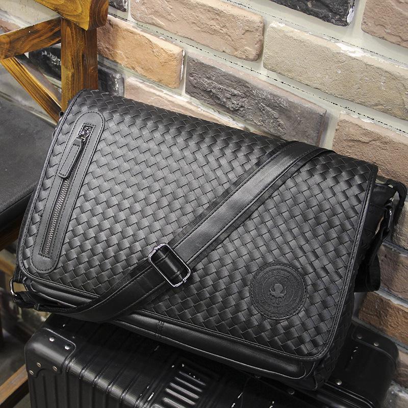Korean Retro Large Capacity Men s Crossbody Messenger Bag